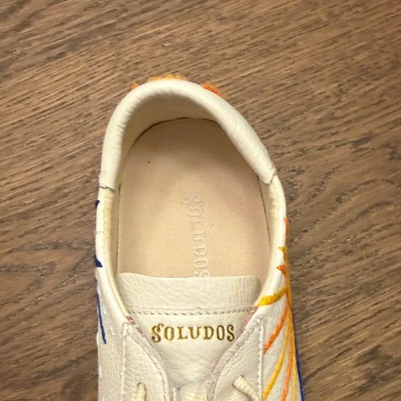 Sólidos Woman’s  White and Blue Sun and Moon Sneakers - Picture 5 of 6